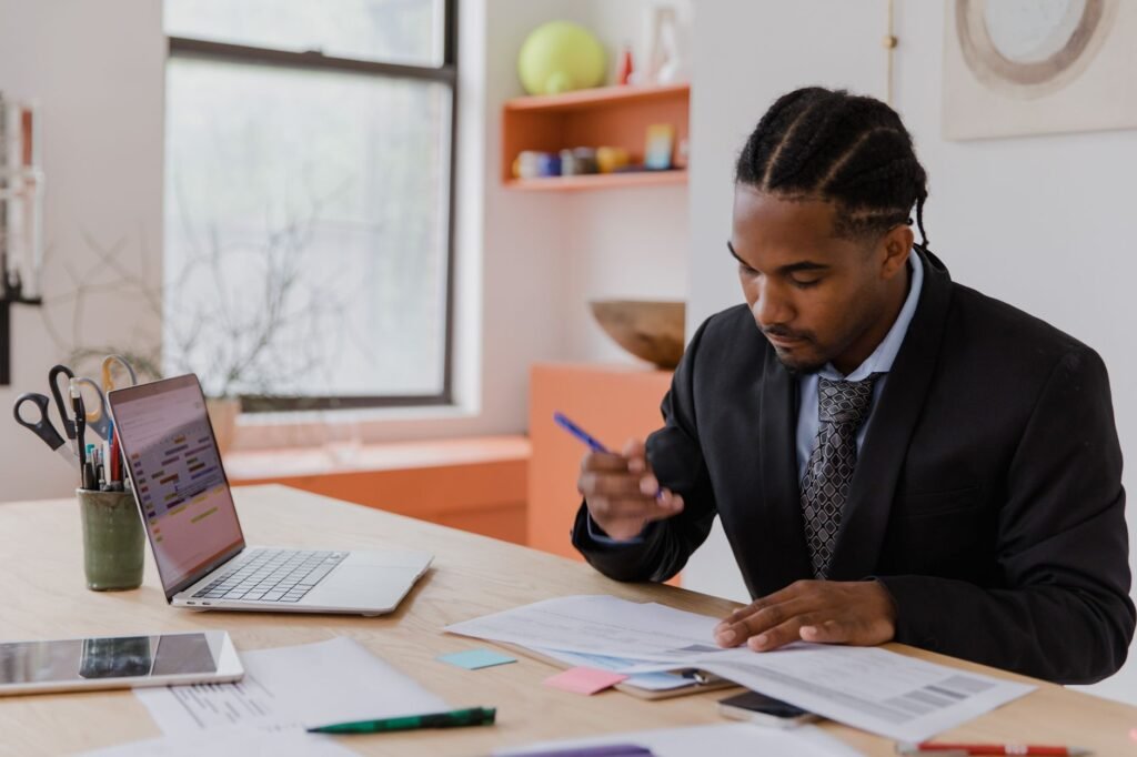 Commission, Bonus or Variable Salary? How UAE Banks Actually Count Your Income for a Mortgage (2026 Guide)
